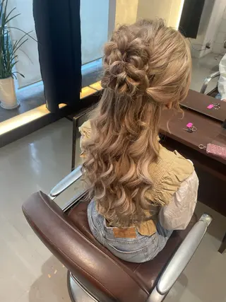 ヘアアレンジ 🖤ROSEL／ KUREA🖤のヘアスタイル