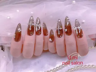 ネイル UMI ネイルサロン新宿🎀のネイルデザイン