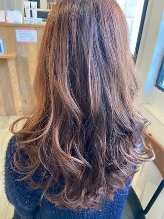 ロング カラー ヘアアレンジ chill out 南塚口本店のヘアスタイル