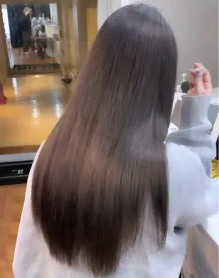 ロング カラー JEWIL SHIBUYAのヘアスタイル