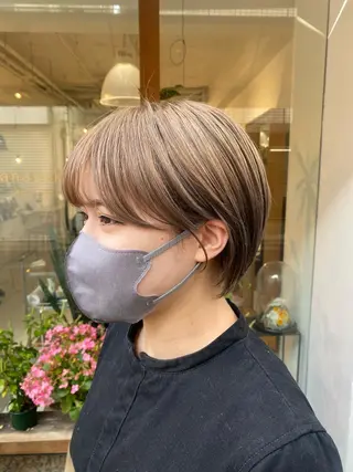ショート カラー 安永 涼のヘアスタイル