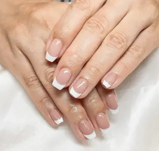 ネイル Kaka_ パラジェル、長さだしのネイルデザイン