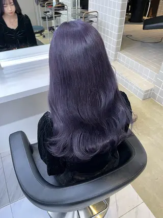 セミロング 寒色＆ブリーチ特化 寒色MiOのヘアスタイル