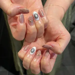 ネイル 鈴木 里奈のネイルデザイン
