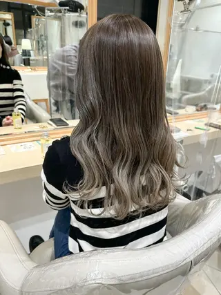 ロング カイ モエのヘアスタイル