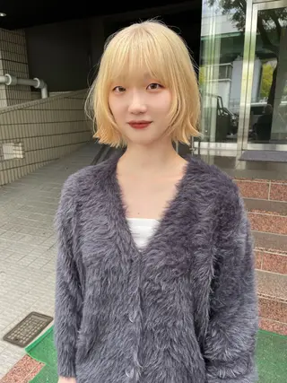 ショート カラー カットモデル/ ハイトーン/ゆうあのヘアスタイル