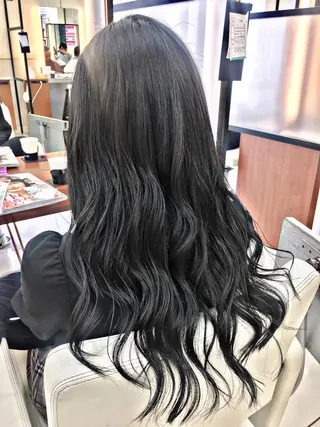 カラー N° jillva ♦️川端裕司♦️のヘアスタイル