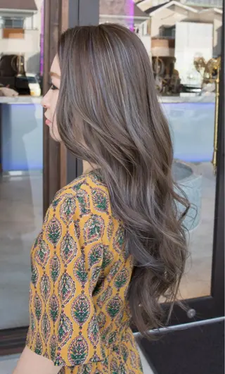 ロング カラー haretoki 髪質改善サロンのヘアスタイル
