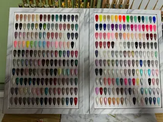 ネイル Glitter Nail所属・Glitter Nailのネイルデザイン