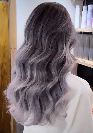 カラー hinata/ ハイトーンカラー🪽のヘアスタイル