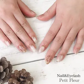 ネイル Petit Fleur所属・青柳 亜梨奈のマツエク・マツパデザイン