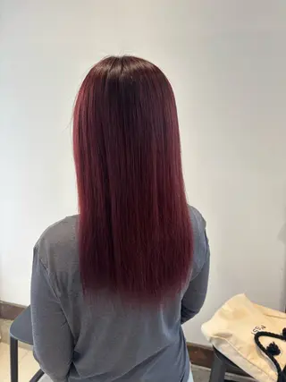 ロング 岡本 彩楓のヘアスタイル