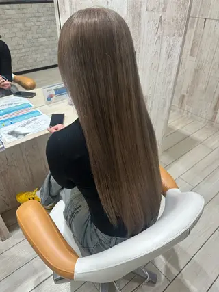 カラー 河瀬 樹奈のヘアスタイル