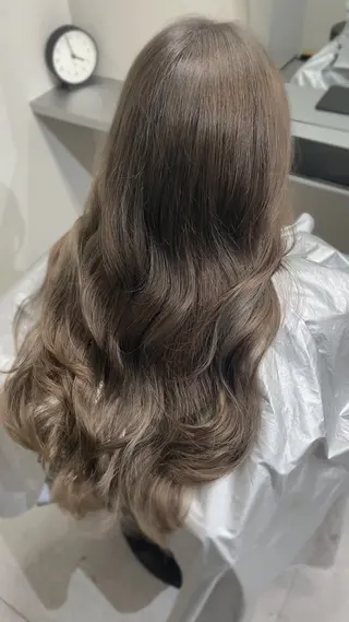 ロング カラー nico麻生 加賀谷 すみれのヘアスタイル