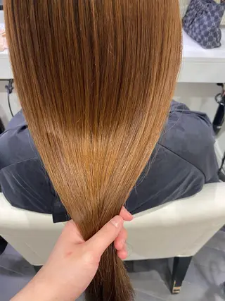 ロング 掛川 愛菜のヘアスタイル