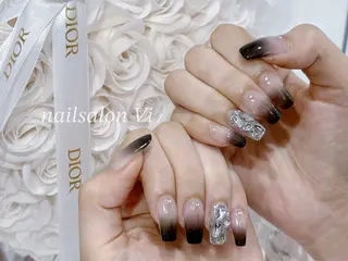 ネイル Nailsalon Vi+ももか🩷のネイルデザイン