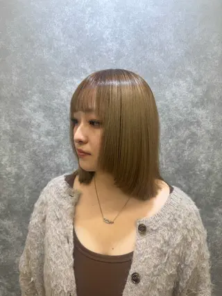 ミディアム 🕯コバ/レイヤー/ 美髪縮毛🕯のヘアスタイル
