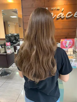 カラー インナー×縮毛矯正 ピンクカラー澤井里菜のヘアスタイル