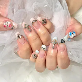 ネイル MIGHTY COLORのネイルデザイン