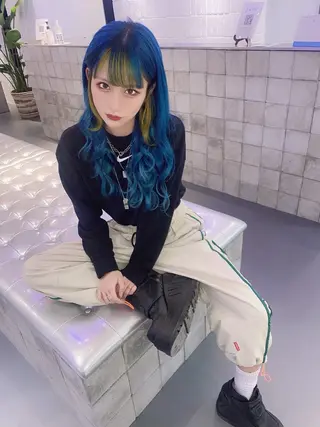 ロング カラー ハイトーン/ウルフ /小澤凌祐🦕のヘアスタイル