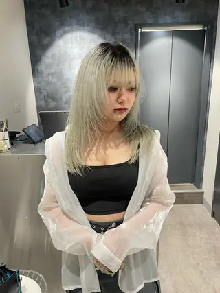 セミロング カラー 🌟ブリーチ/ボブ/ レイヤー渋谷☀️のヘアスタイル