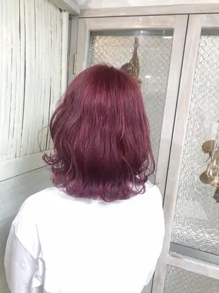 ショート カラー パーマ ヘアアレンジ 推し活専用 【派手髪】飯野ゆかりのヘアスタイル