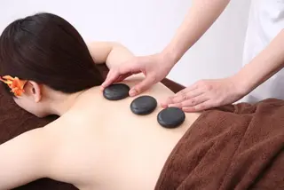 ミディアム ニキビ跡改善専門🔥 医療にはできない改善のエステ・リラクイメージ