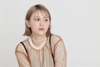 ミディアム hoNua. 栄/透明感カラーのヘアスタイル