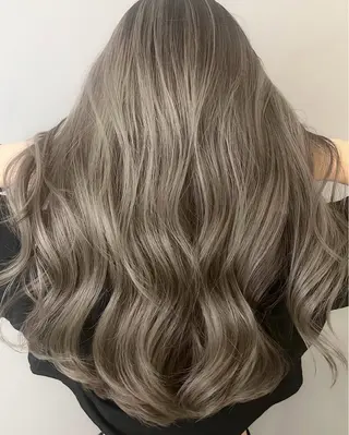 ロング カラー 田中 優衣 @yuiha.krのヘアスタイル