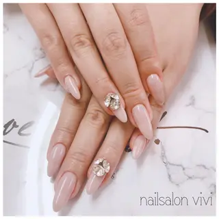 ネイル ＶＩＶＩ nailsalonのネイルデザイン
