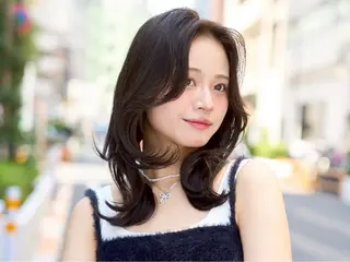 ミディアム レイヤー/艶カラー 🫧守利のヘアスタイル