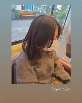 セミロング ハイライト/インナー /ブリーチ/レイヤーのヘアスタイル