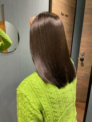 セミロング 透明感カラー｜ める🎀のヘアスタイル