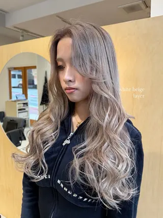 ロング カラー 🌈艶ハイトーン🌈 心を込めます🤝涼介のヘアスタイル