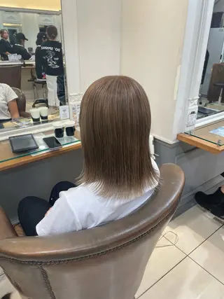 ミディアム カラー Neolive 千尋のヘアスタイル