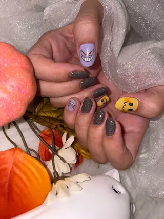 ネイル toyvenail 🖤enaのネイルデザイン