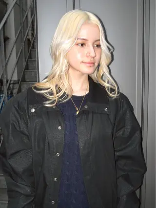 セミロング カラー ryuei/原宿 ケアブリーチのヘアスタイル