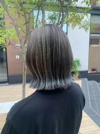 ショート カラー ヘアアレンジ yuka .のヘアスタイル