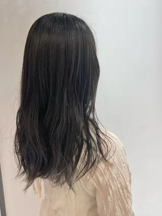 セミロング カラー 🐺ウルフ/レイヤー 似合わせ‎🤍沙羅のヘアスタイル