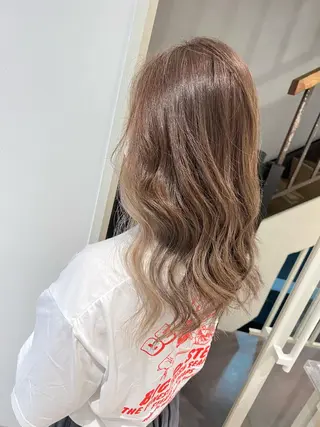 セミロング カラー ヘアアレンジ 🔥ハイトーンカラー ギャルNAOKI🔥のヘアスタイル