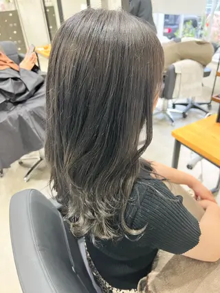 セミロング anB ハルカのヘアスタイル