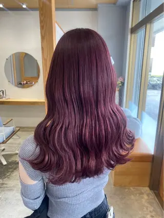 カラー miloc Maikaのヘアスタイル