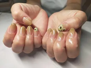 ネイル Lulu nail salon 南堀江店所属・西村 あやかのネイルデザイン
