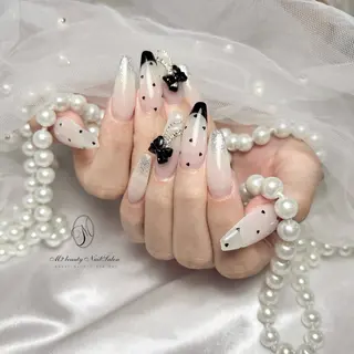 ネイル M2beauty Renaのネイルデザイン