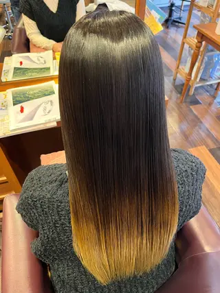 ロング サイトウ ナツキのヘアスタイル