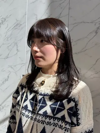 セミロング miu /透明感カラーのヘアスタイル