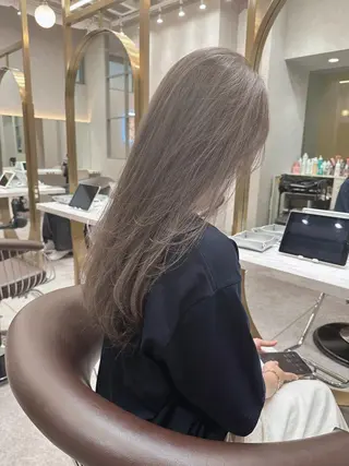 セミロング カラー ヘアアレンジ yuuto🌈 冬の透け感カラーのヘアスタイル