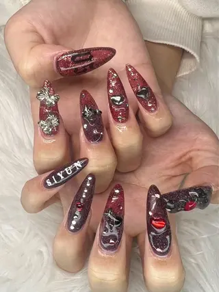 ネイル H’ami nailsalon 新大久保店所属・リサ 長さだし✨のネイルデザイン