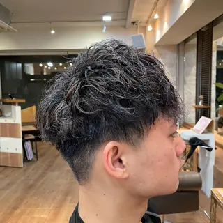 カラー パーマ メンズ 西村 友佑のヘアスタイル