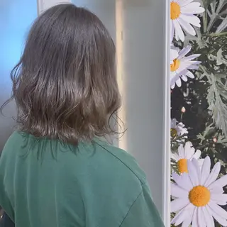 ミディアム 小山 美月のヘアスタイル